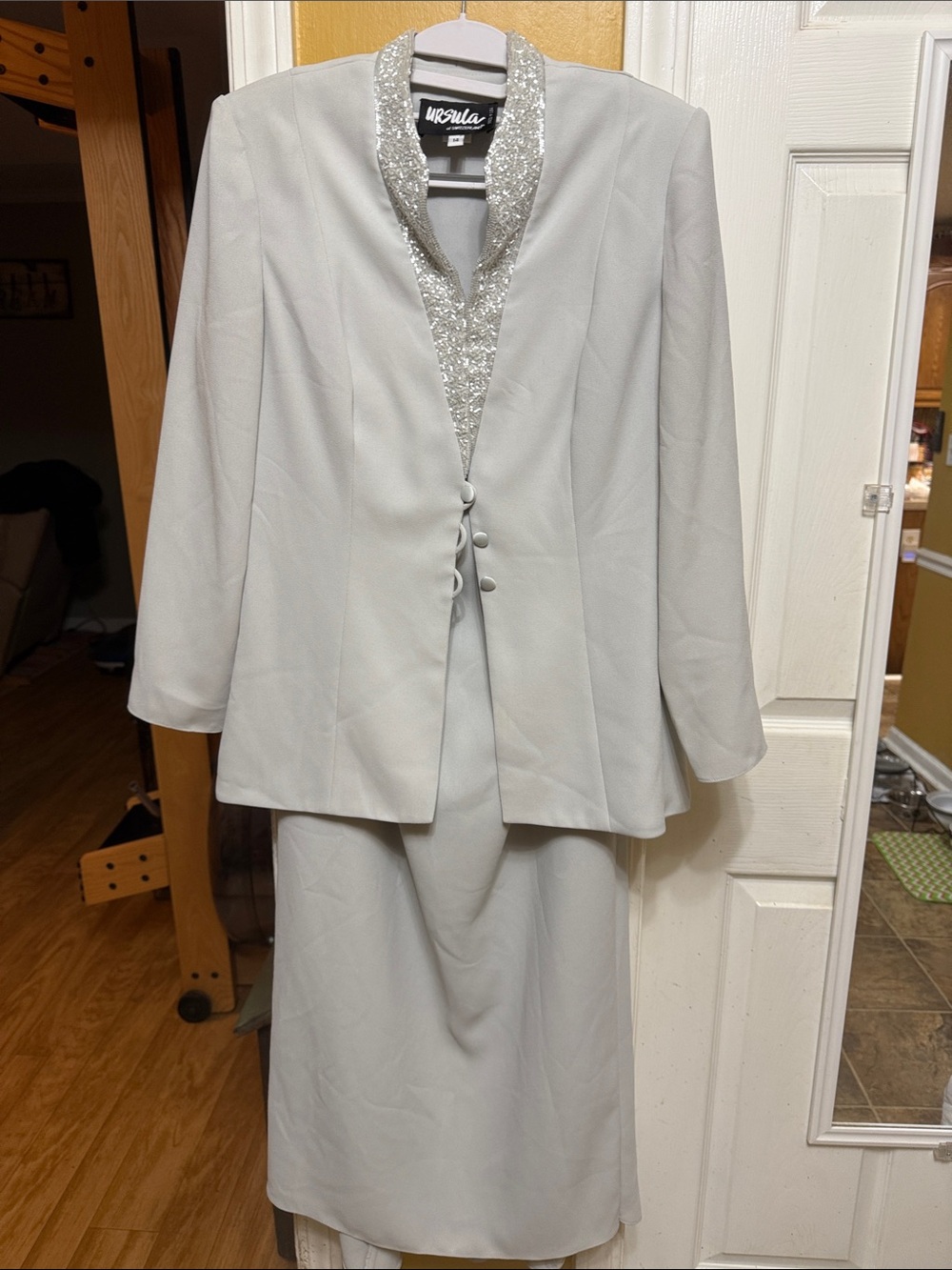 Vintage Ursula of Switzerland 2-Piece Skirt Suit Size 14 Light Gray Silver Beade